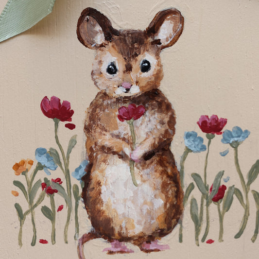 Scallop heirloom painting - Mouse with flowers