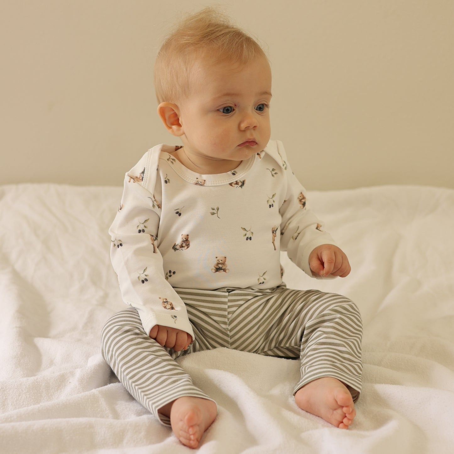 Long sleeve bodysuit - Bear with Berries