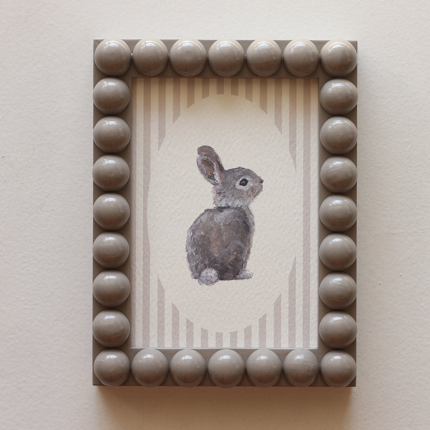 Bunny with Stripe in Bobbin frame A6