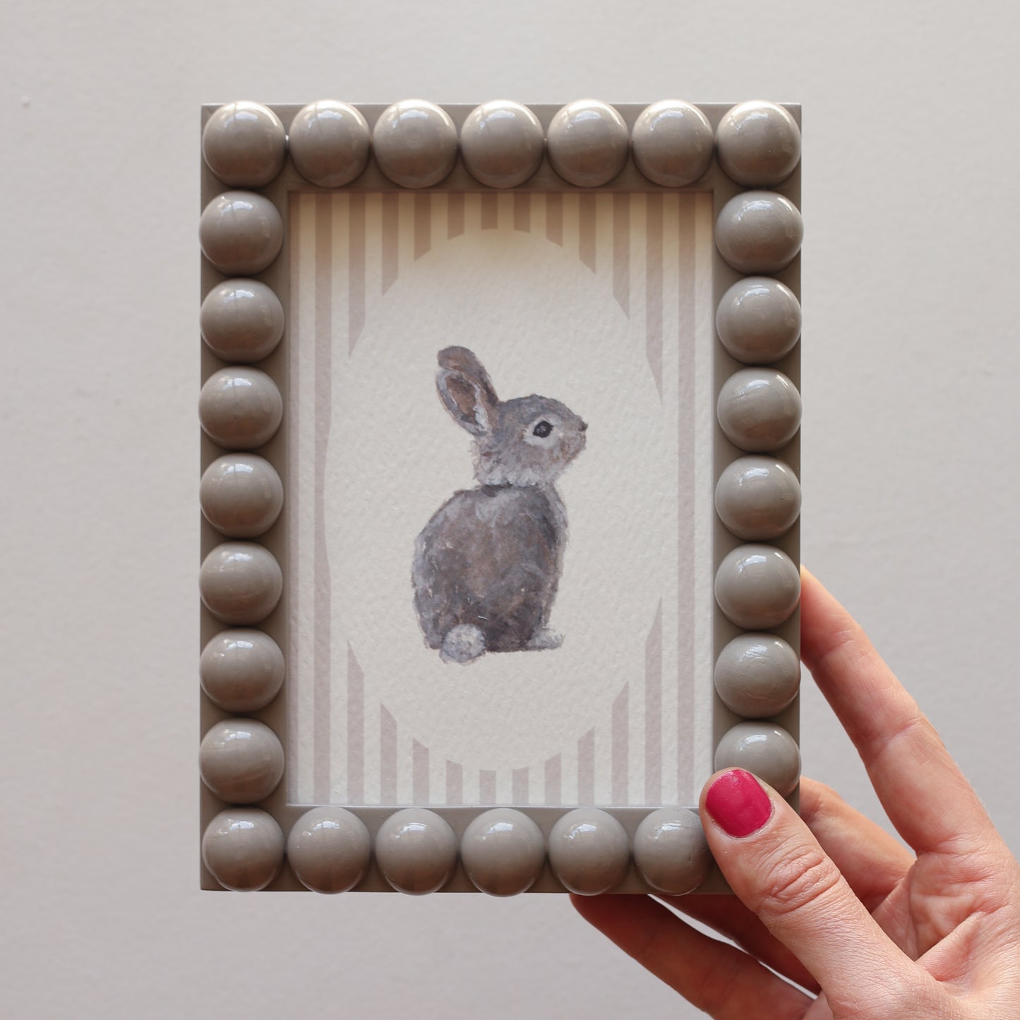 Bunny with Stripe in Bobbin frame A6