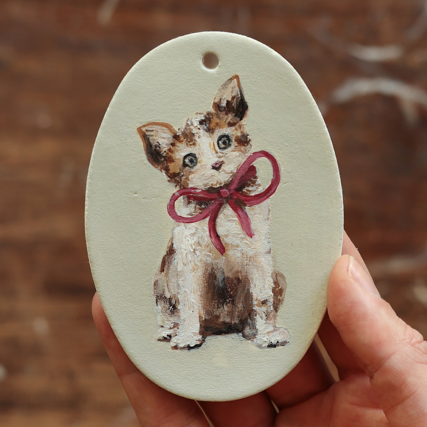 Hand painted ceramic - Kitten with Bow