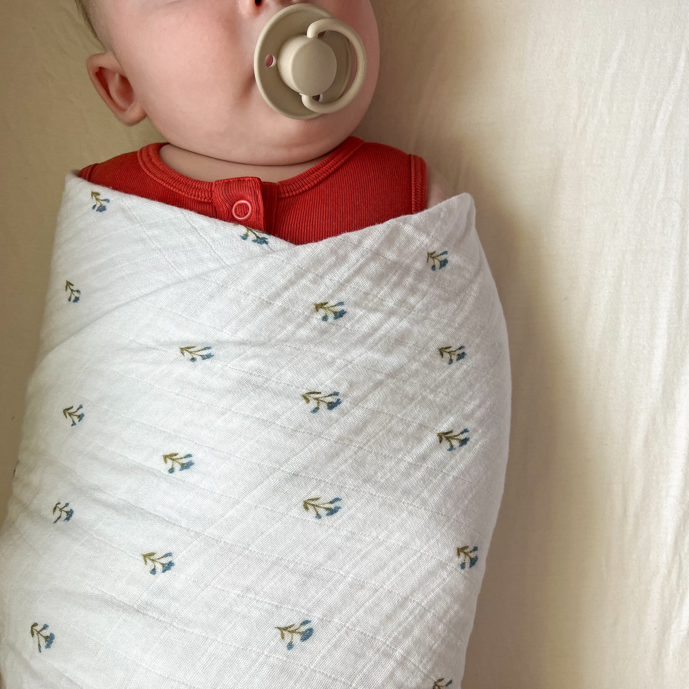 How to swaddle a baby and why its important Fledge and Thread