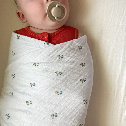 How to swaddle a baby with swaddle wrap