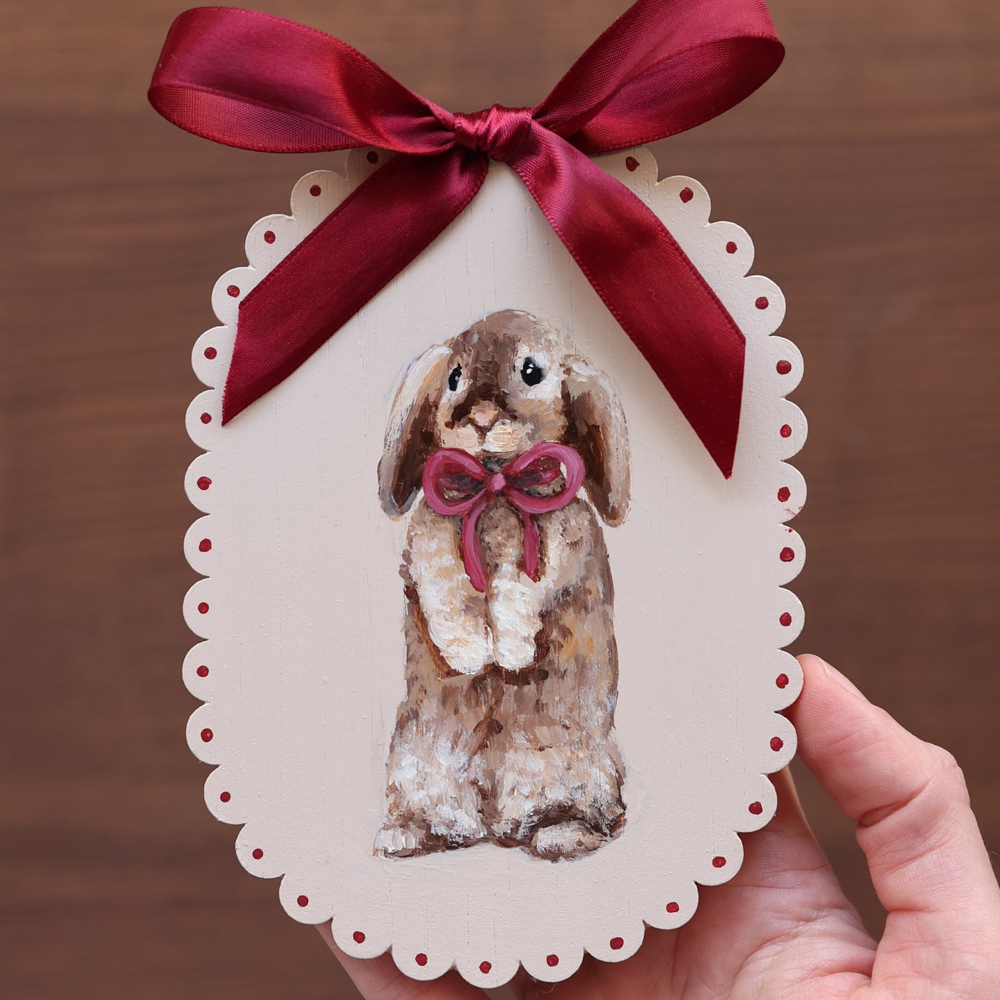Scallop heirloom painting - Bunny with red ribbon