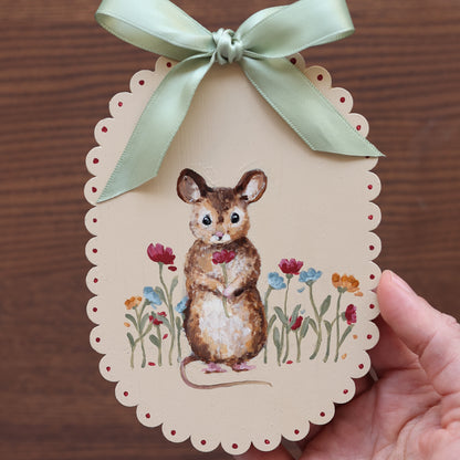 Scallop heirloom painting - Mouse with flowers