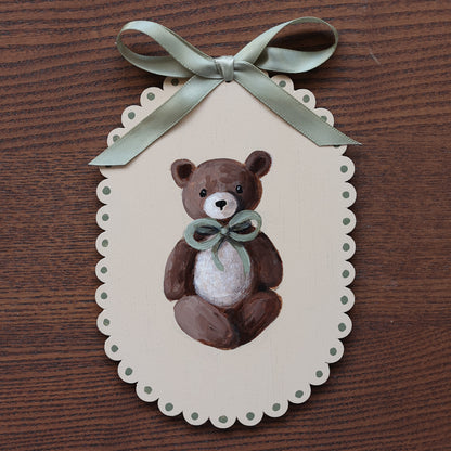 Scallop heirloom painting - Teddy with green bow