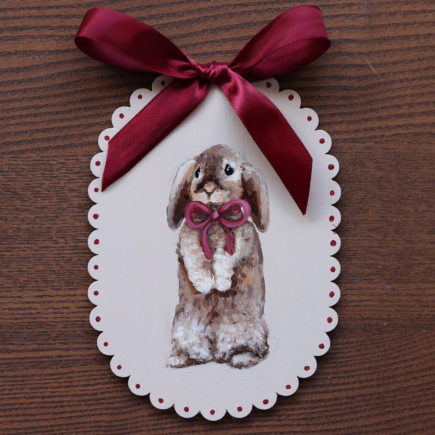 Scallop heirloom painting - Bunny with red ribbon