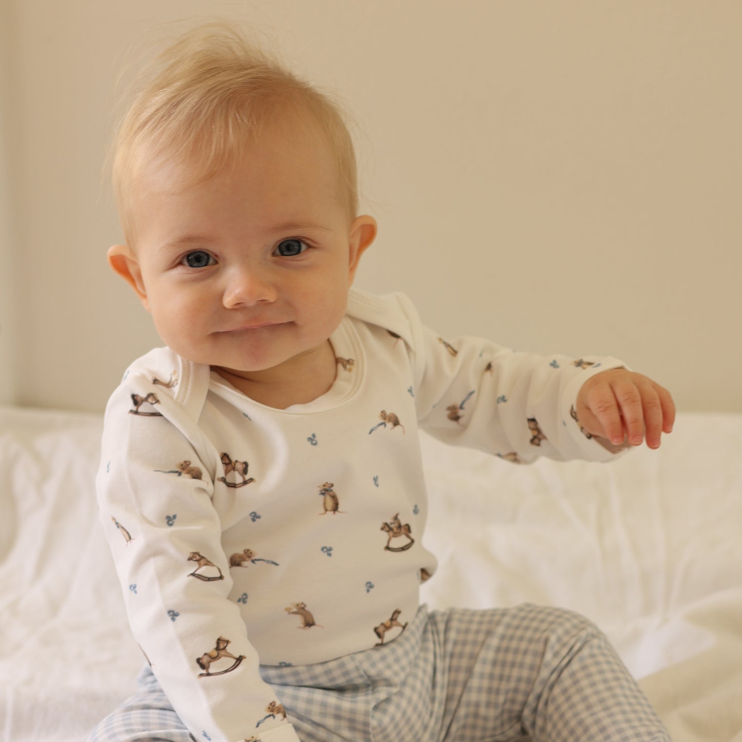 Long sleeve bodysuit - Mouse and Rockinghorse