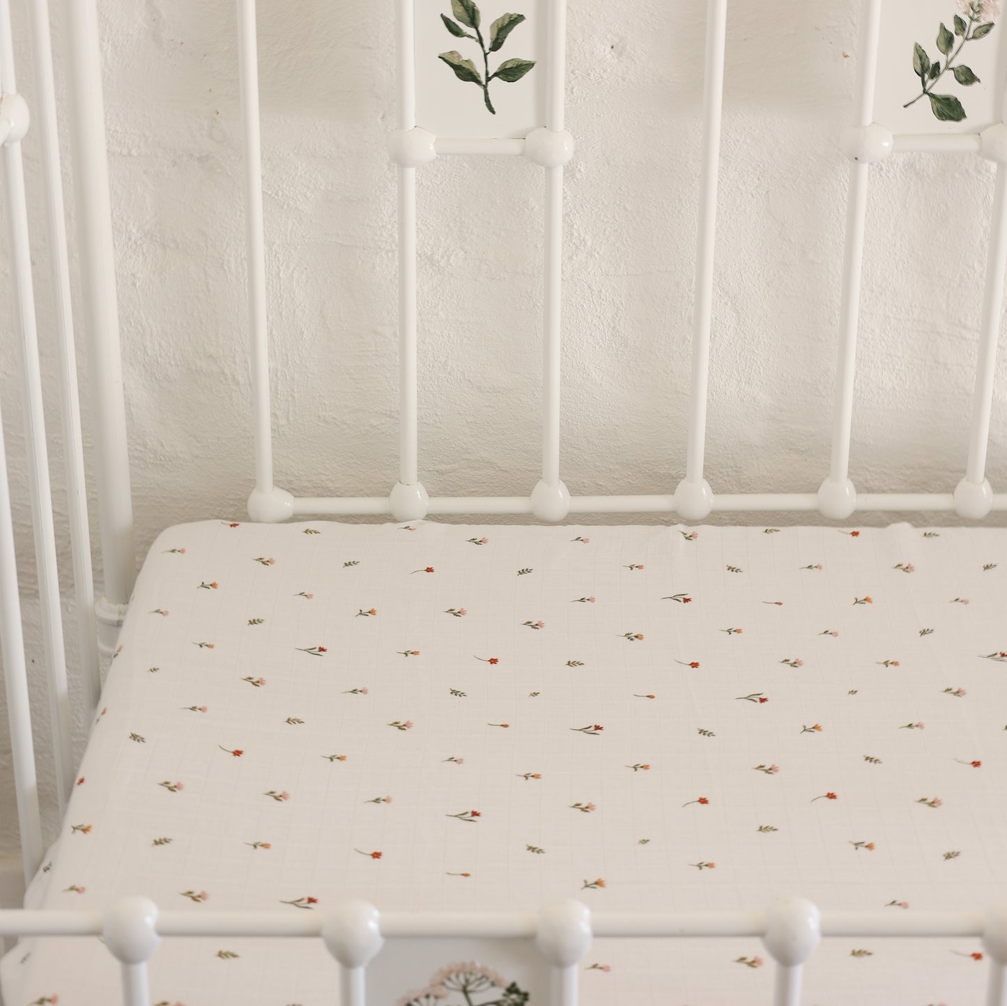 Cot sheet - Cream floral