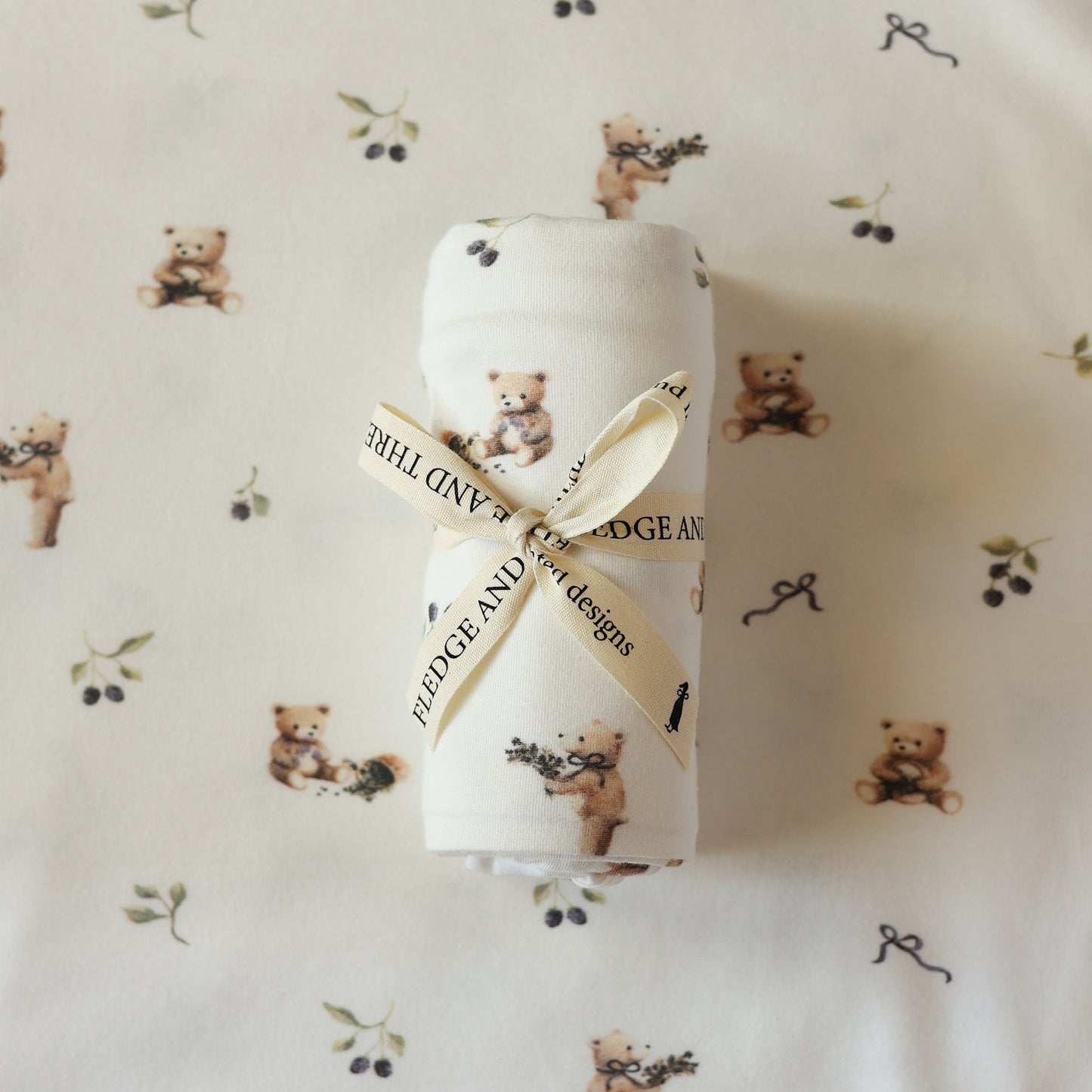 Stretch Wrap - Bear with Berries