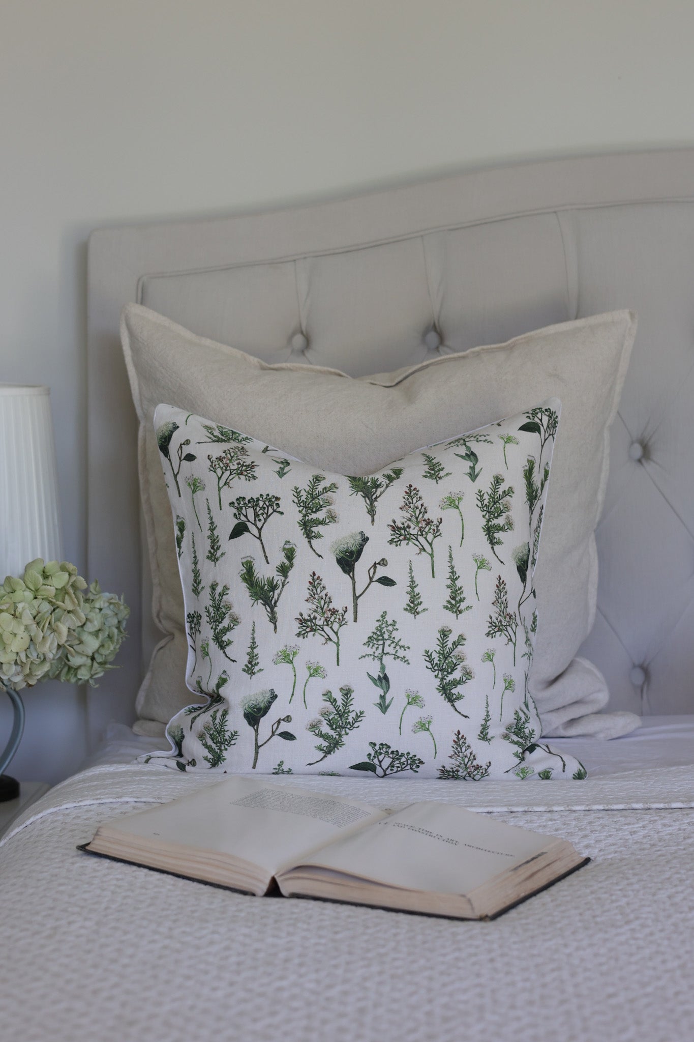 Wildflower cushion cover