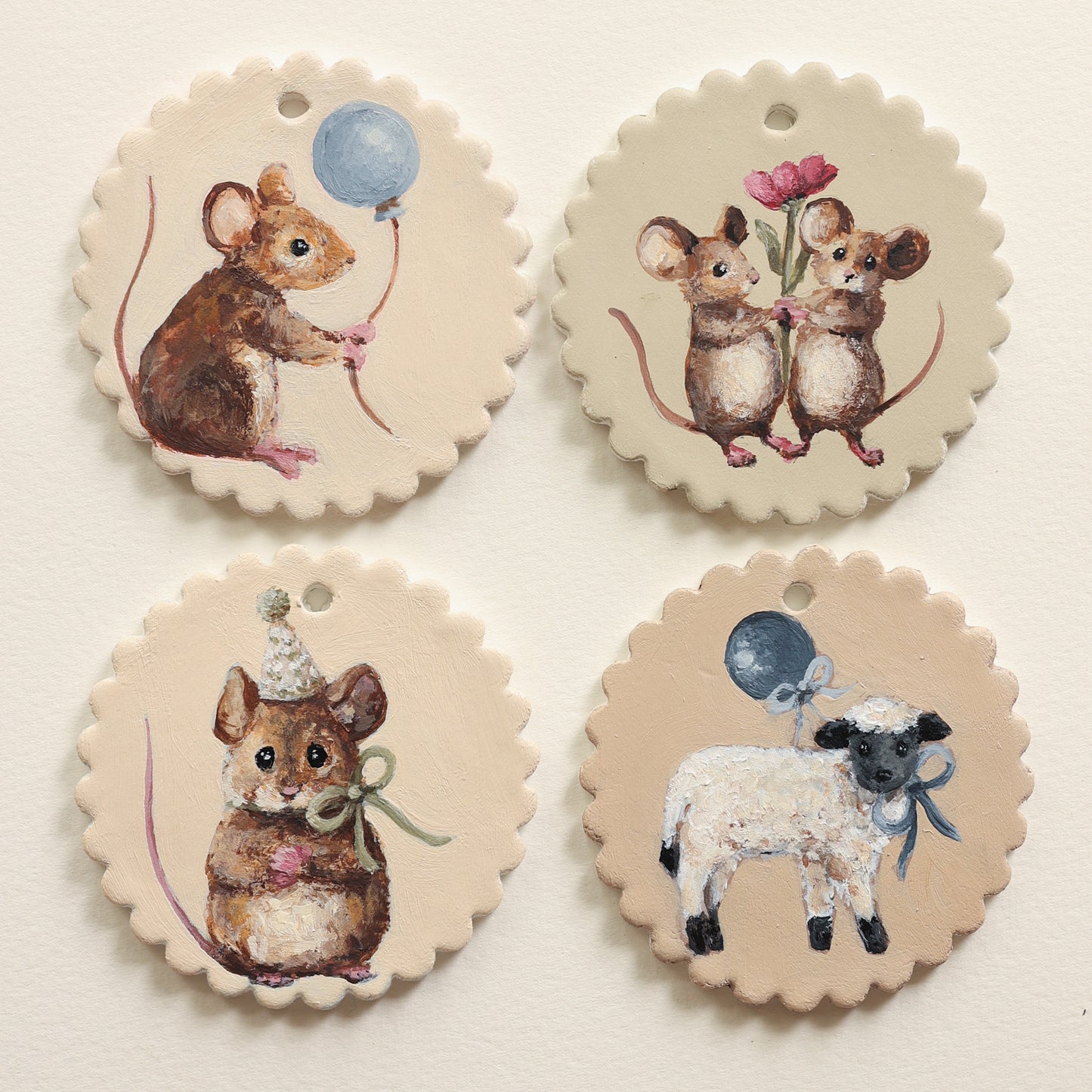 Hand painted ceramic - Mice with flower