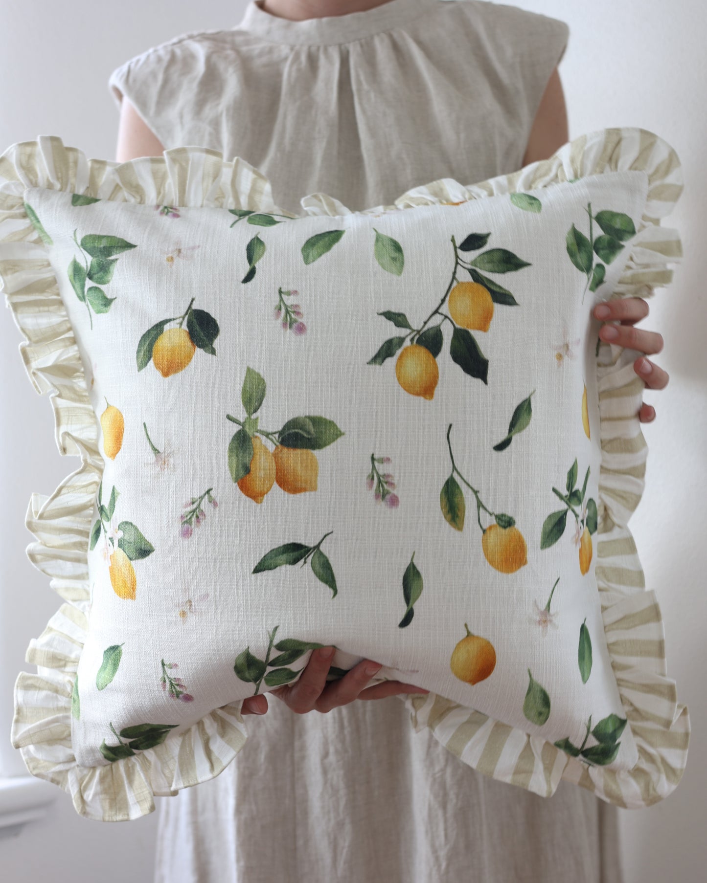 Lemon cushion cover