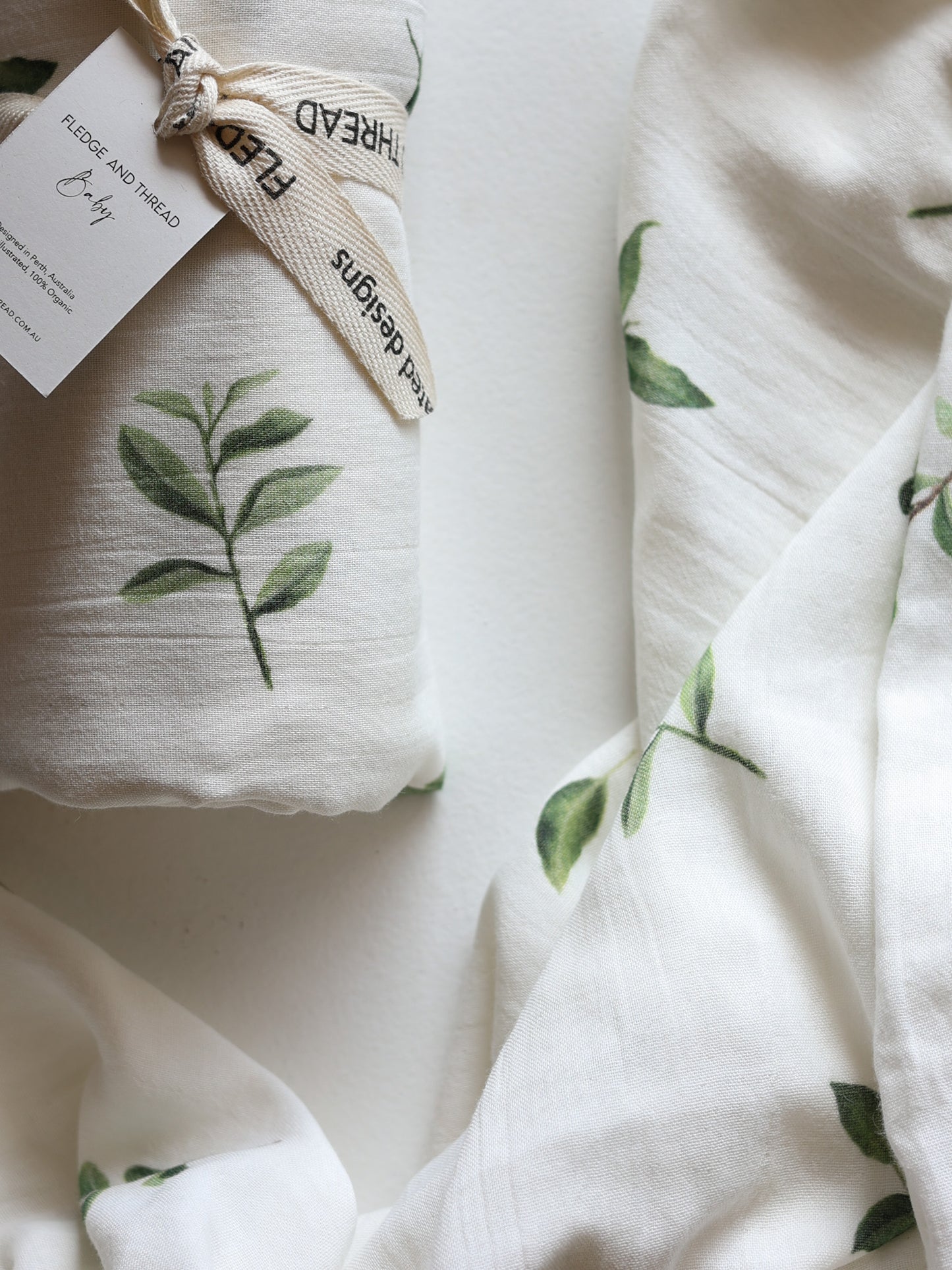 Leaf swaddle