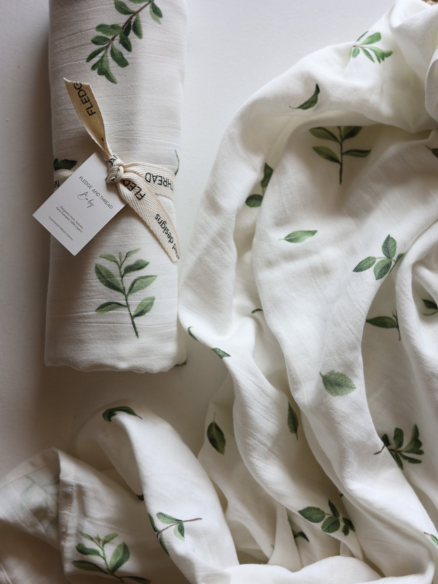 Leaf swaddle