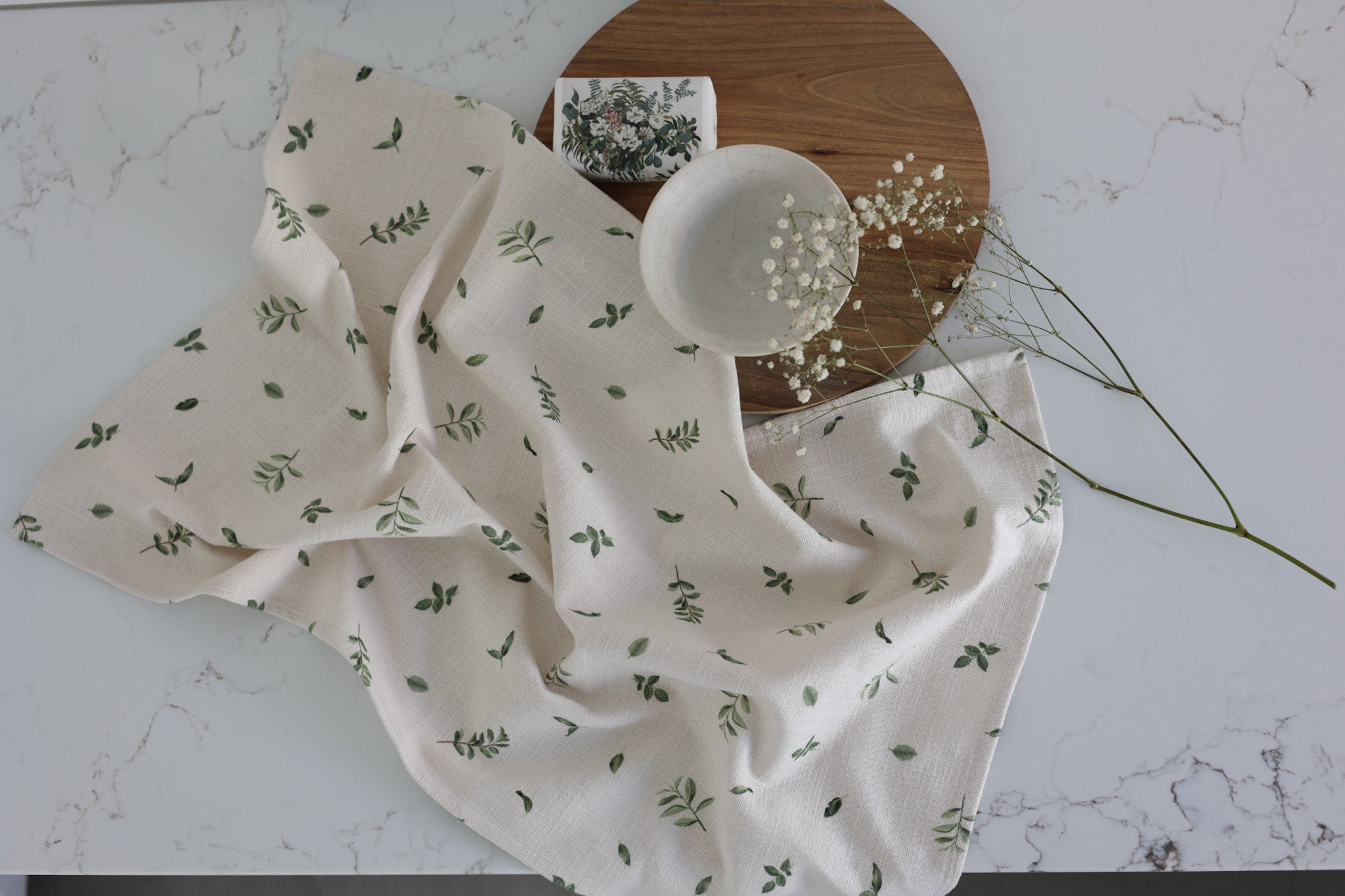 Leaf hand towel hot sale